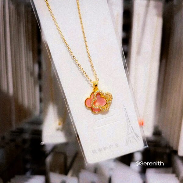 four leaf rose aurelia necklace